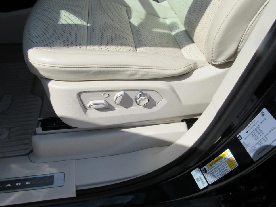 2021 Cadillac Escalade 5th Gen - Image 18 of 31