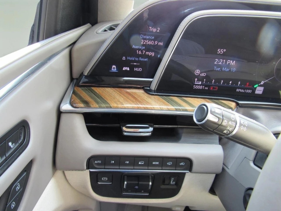 2021 Cadillac Escalade 5th Gen - Image 20 of 31