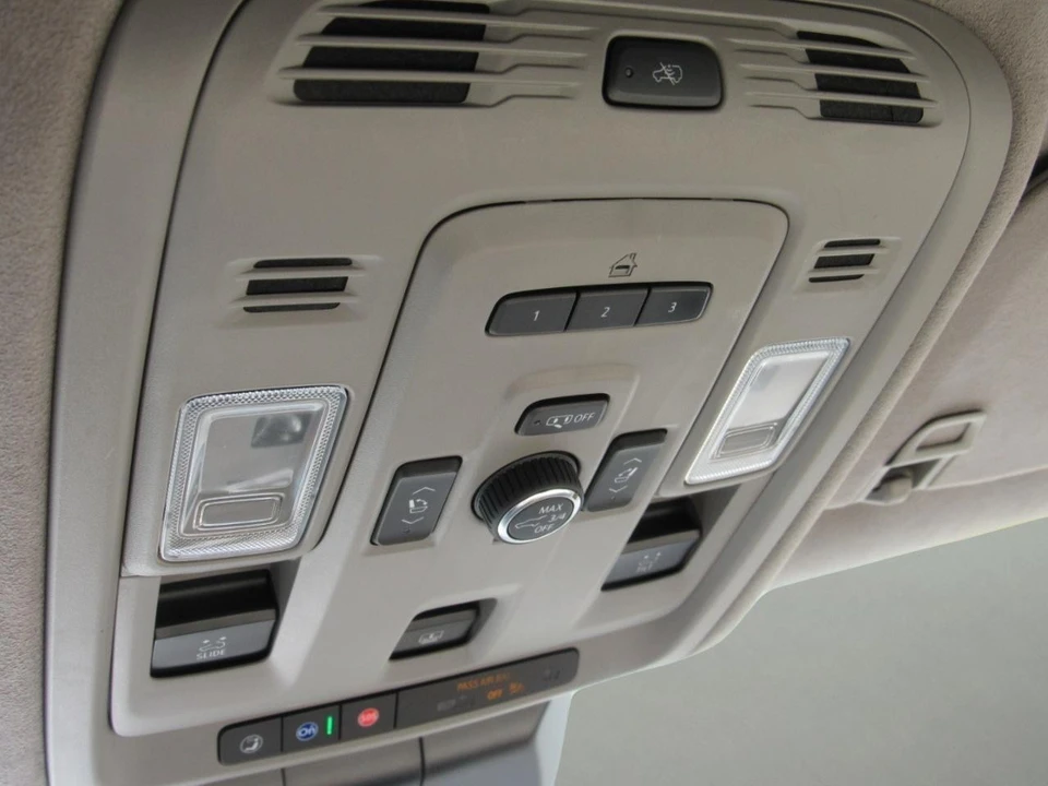 2021 Cadillac Escalade 5th Gen - Image 30 of 31