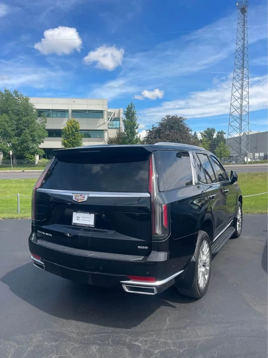 2021 Cadillac Escalade 5th Gen - Image 2 of 10
