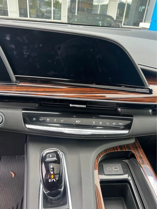 2021 Cadillac Escalade 5th Gen - Image 7 of 10