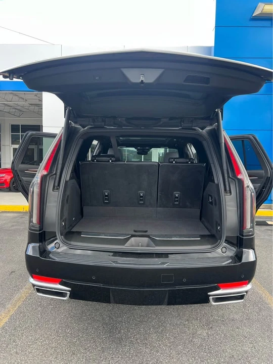 2021 Cadillac Escalade 5th Gen - Image 5 of 10
