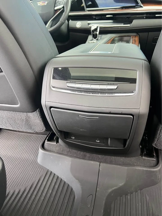 2021 Cadillac Escalade 5th Gen - Image 3 of 10