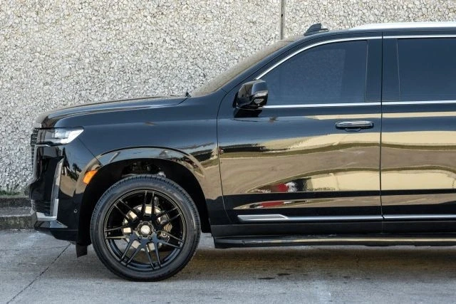 2021 Cadillac Escalade 5th Gen - Image 15 of 21