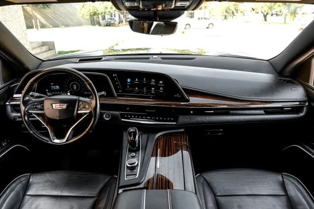 2021 Cadillac Escalade 5th Gen - Image 18 of 21