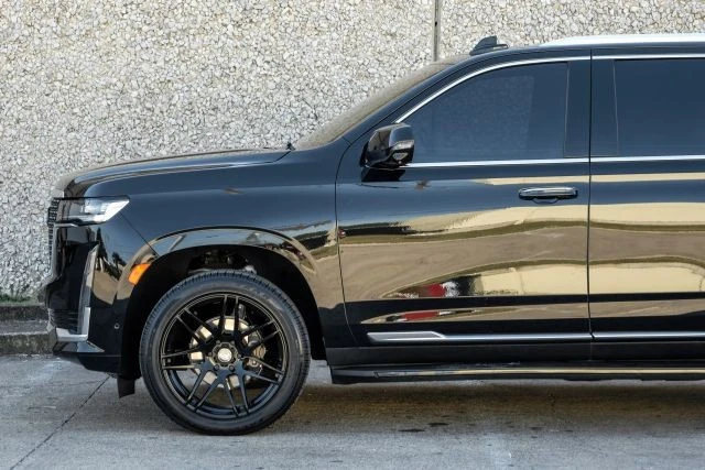 2021 Cadillac Escalade 5th Gen - Image 15 of 21