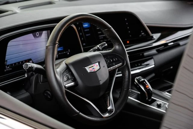 2021 Cadillac Escalade 5th Gen - Image 19 of 21