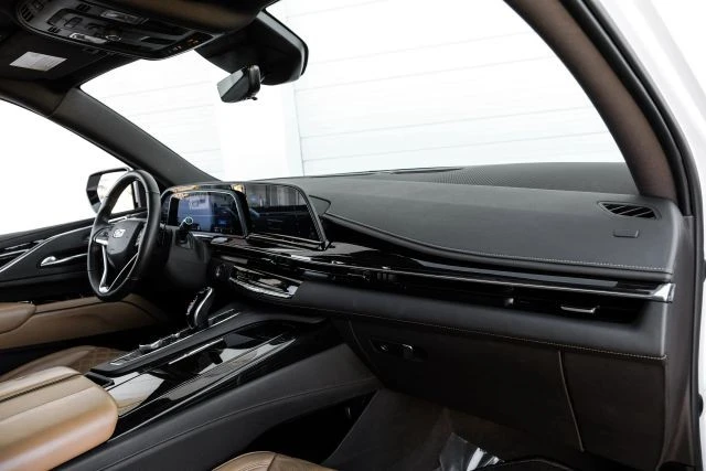 2021 Cadillac Escalade 5th Gen - Image 16 of 21