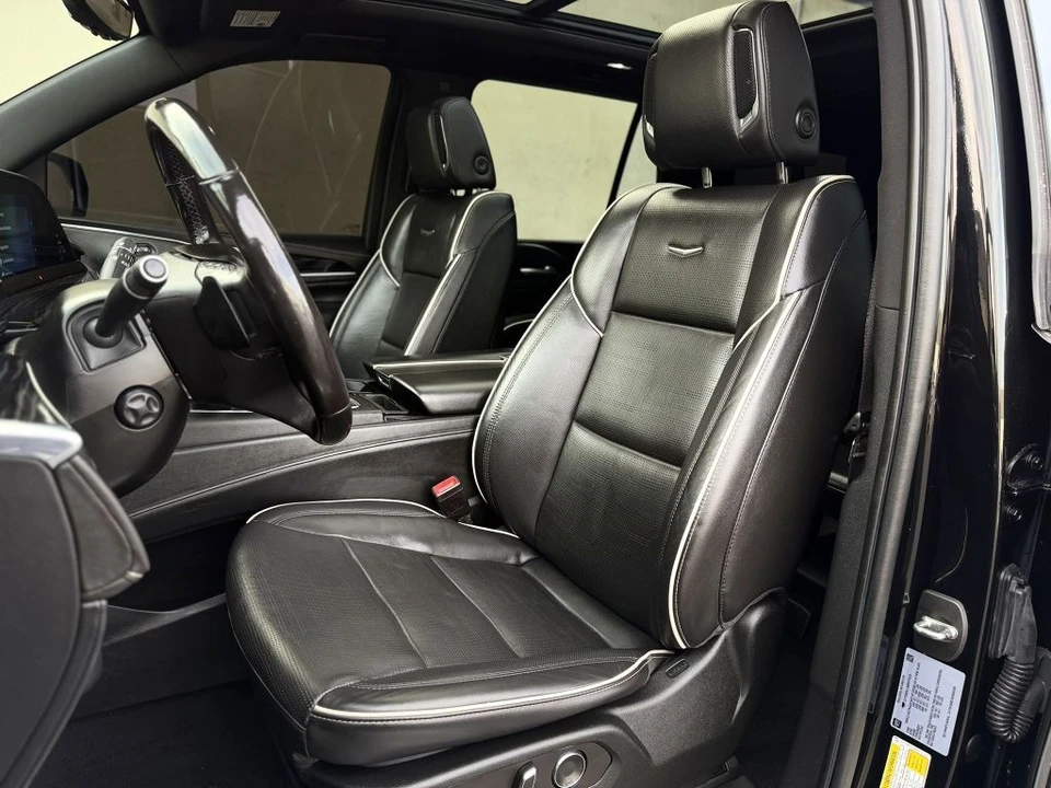2021 Cadillac Escalade 5th Gen - Image 17 of 21