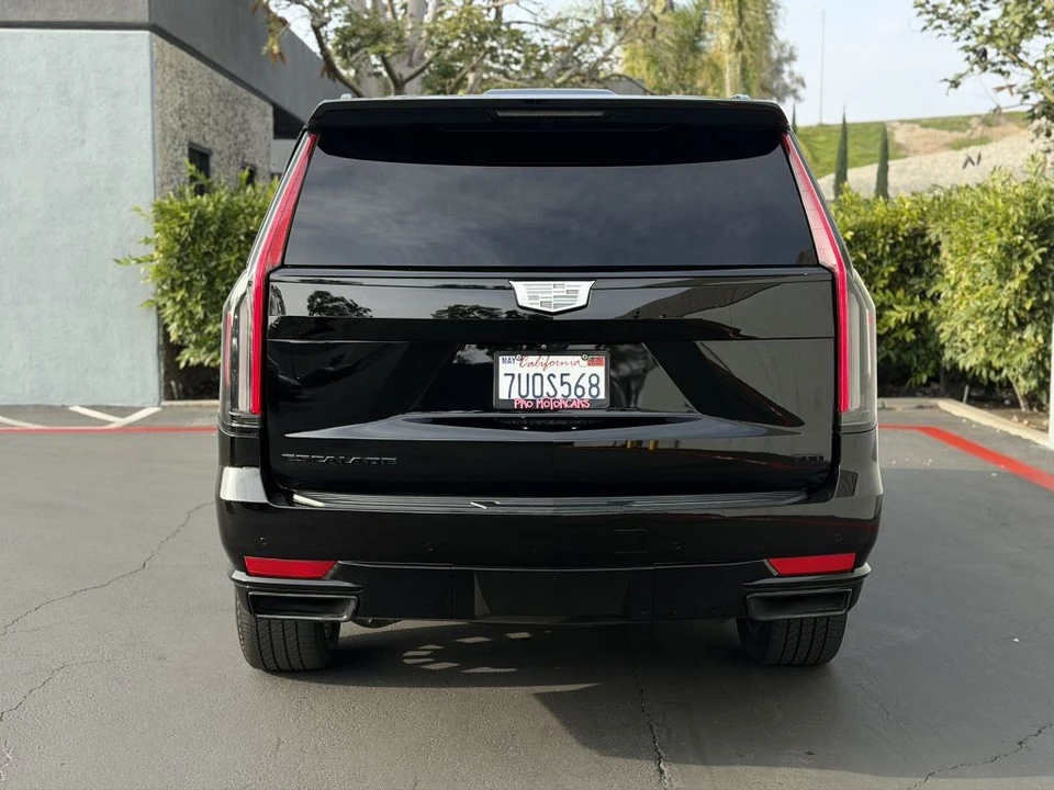 2021 Cadillac Escalade 5th Gen - Image 9 of 21