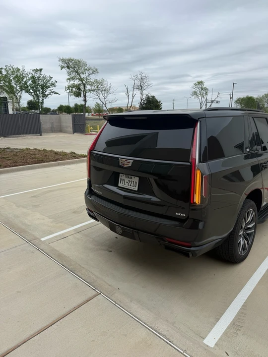 2021 Cadillac Escalade 5th Gen - Image 5 of 11