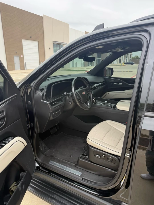 2021 Cadillac Escalade 5th Gen - Image 8 of 11