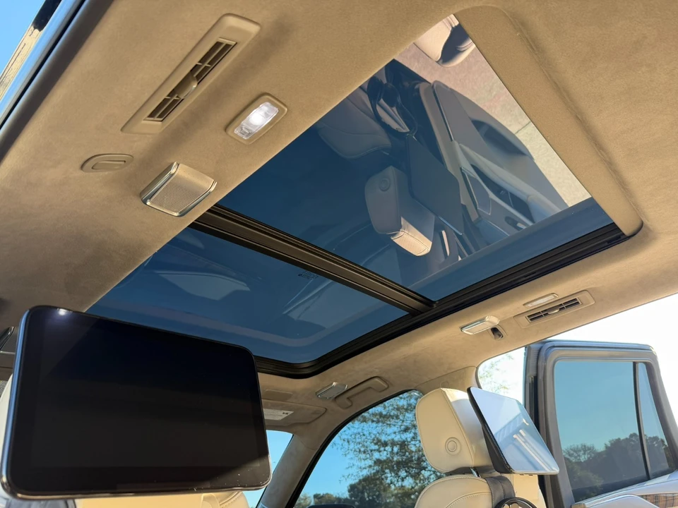 2021 Cadillac Escalade 5th Gen - Image 9 of 20