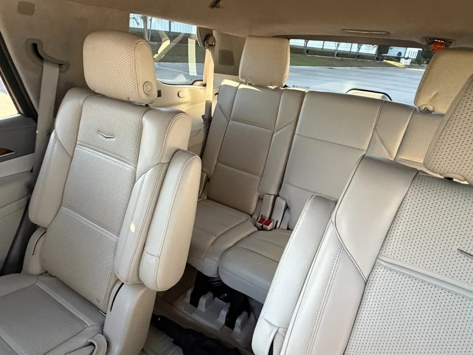 2021 Cadillac Escalade 5th Gen - Image 17 of 20