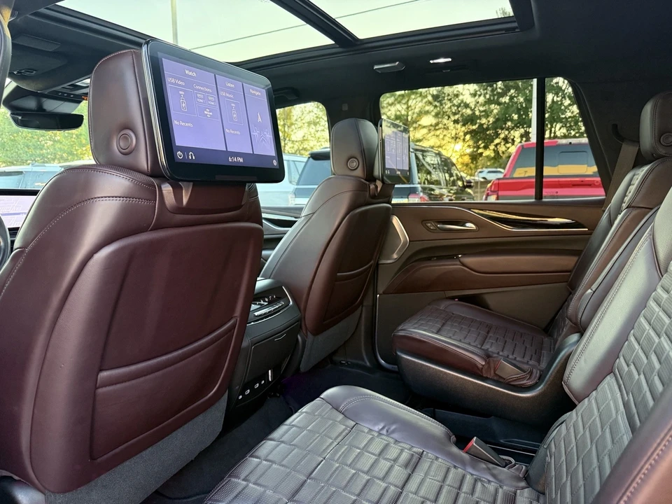 2021 Cadillac Escalade 5th Gen - Image 19 of 21