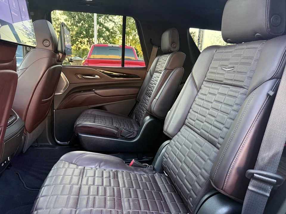 2021 Cadillac Escalade 5th Gen - Image 20 of 21