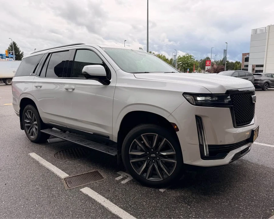 2021 Cadillac Escalade 5th Gen - Image 2 of 10