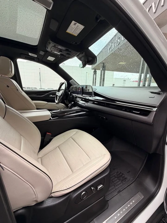 2021 Cadillac Escalade 5th Gen - Image 8 of 10
