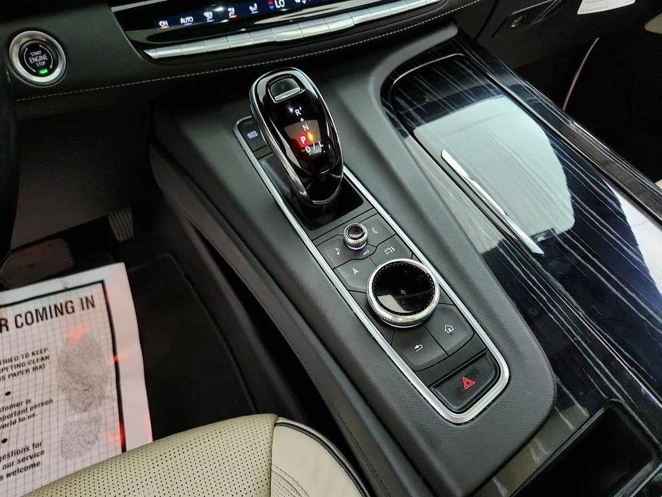 2021 Cadillac Escalade 5th Gen - Image 19 of 21