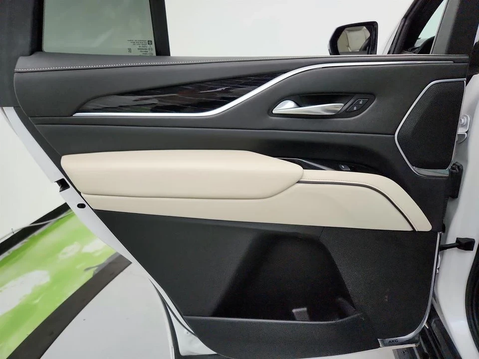 2021 Cadillac Escalade 5th Gen - Image 20 of 21