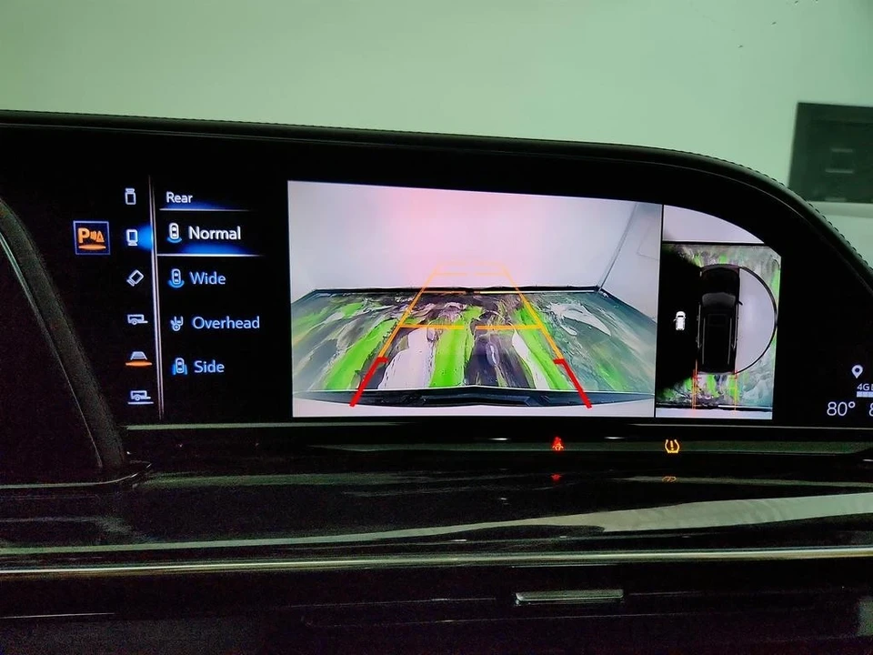 2021 Cadillac Escalade 5th Gen - Image 16 of 21