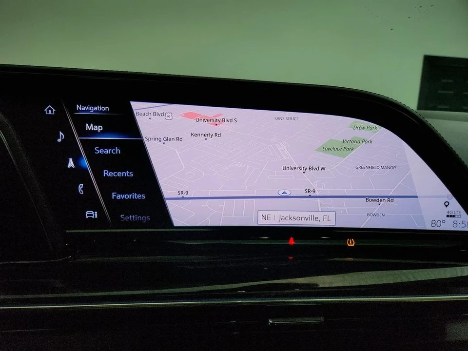 2021 Cadillac Escalade 5th Gen - Image 15 of 21