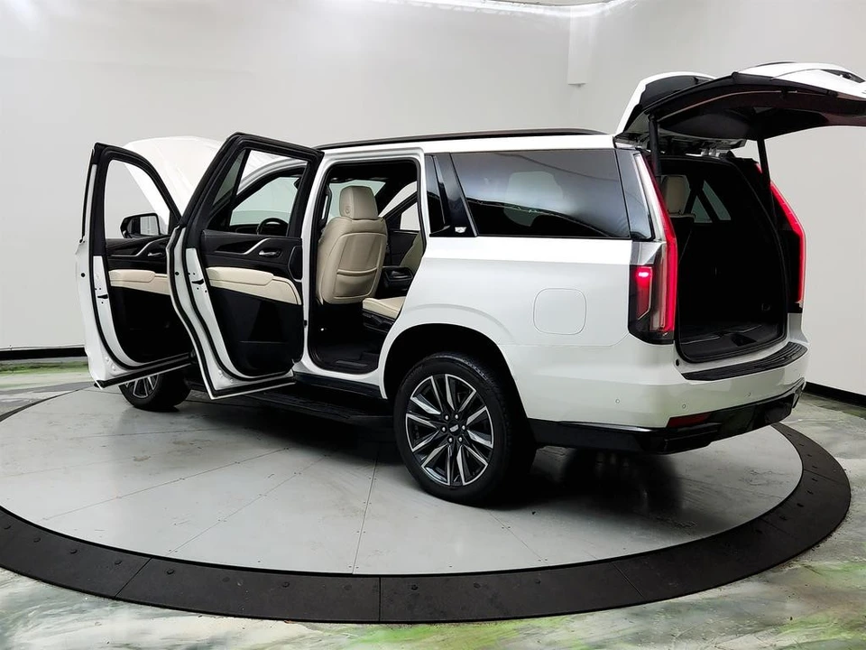 2021 Cadillac Escalade 5th Gen - Image 12 of 12