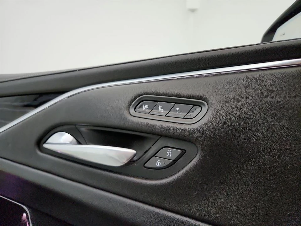 2021 Cadillac Escalade 5th Gen - Image 17 of 21