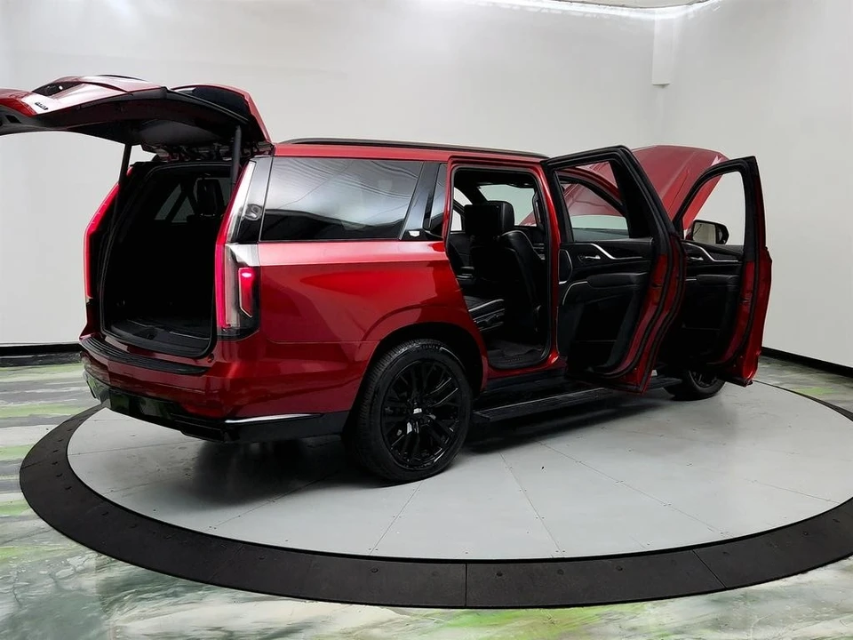 2021 Cadillac Escalade 5th Gen - Image 8 of 12