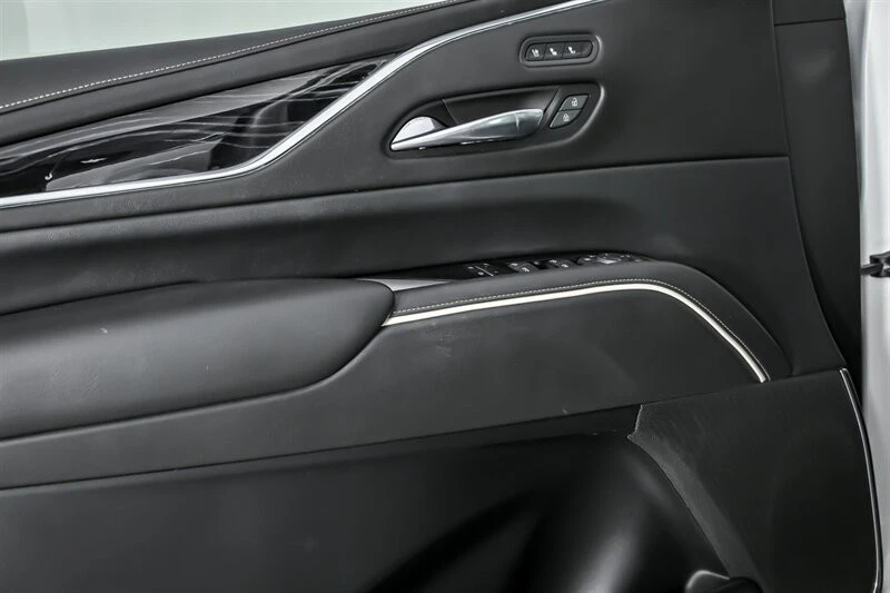 2021 Cadillac Escalade 5th Gen - Image 18 of 21