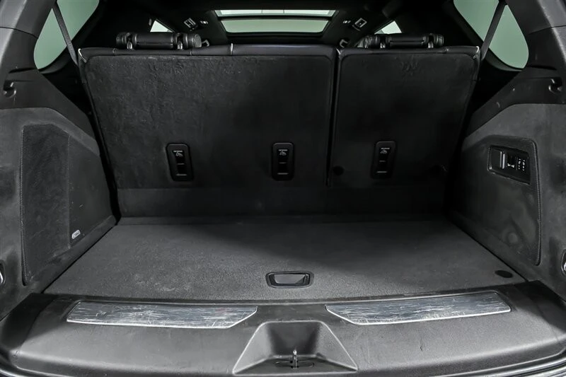 2021 Cadillac Escalade 5th Gen - Image 16 of 21
