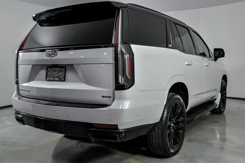 2021 Cadillac Escalade 5th Gen - Image 12 of 21