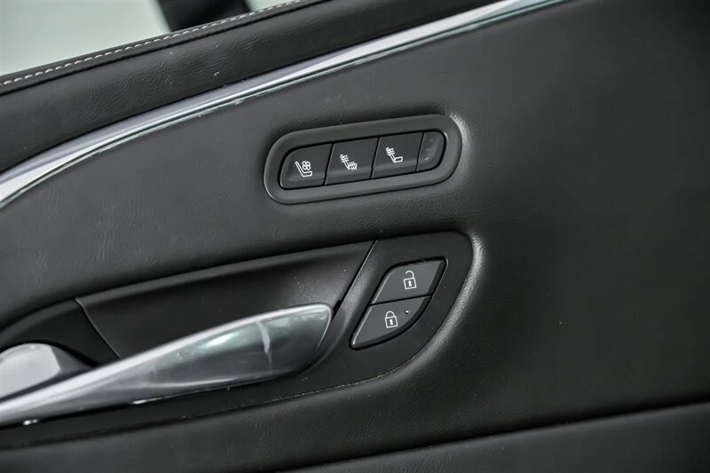 2021 Cadillac Escalade 5th Gen - Image 19 of 21