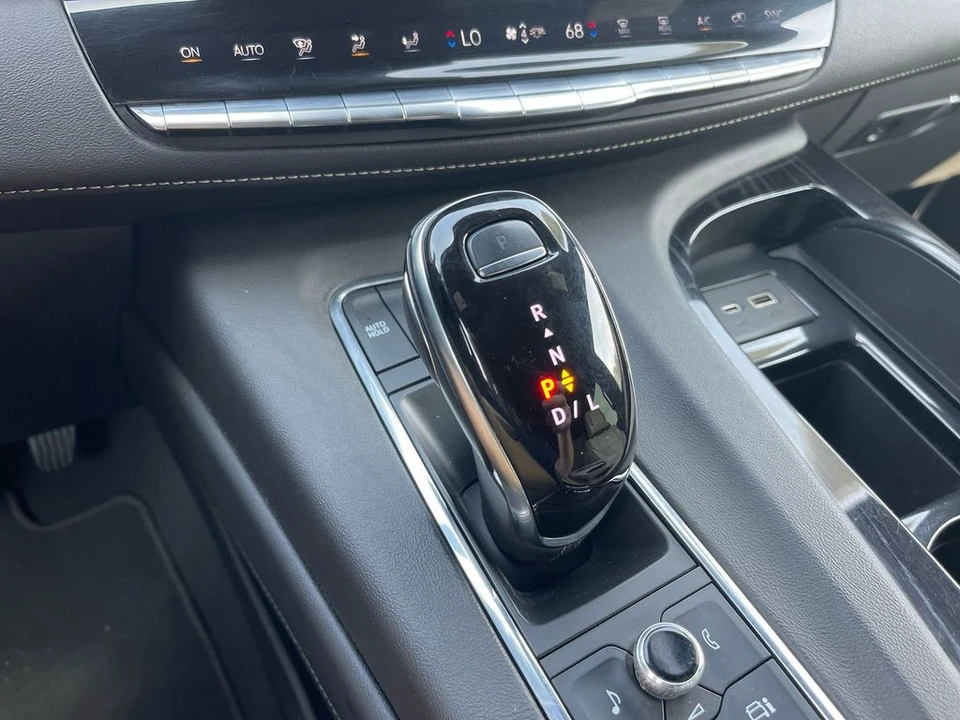 2021 Cadillac Escalade 5th Gen - Image 20 of 21