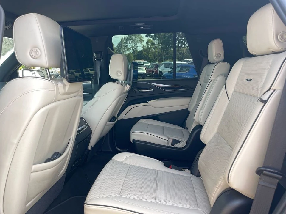 2021 Cadillac Escalade 5th Gen - Image 13 of 21