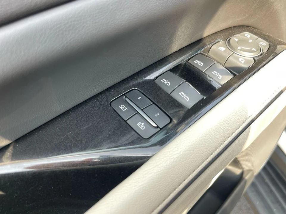 2021 Cadillac Escalade 5th Gen - Image 11 of 21