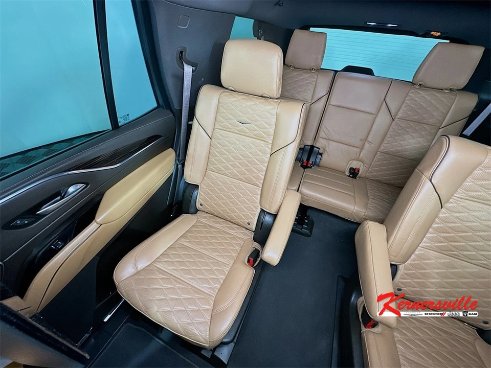 2021 Cadillac Escalade 5th Gen - Image 12 of 21