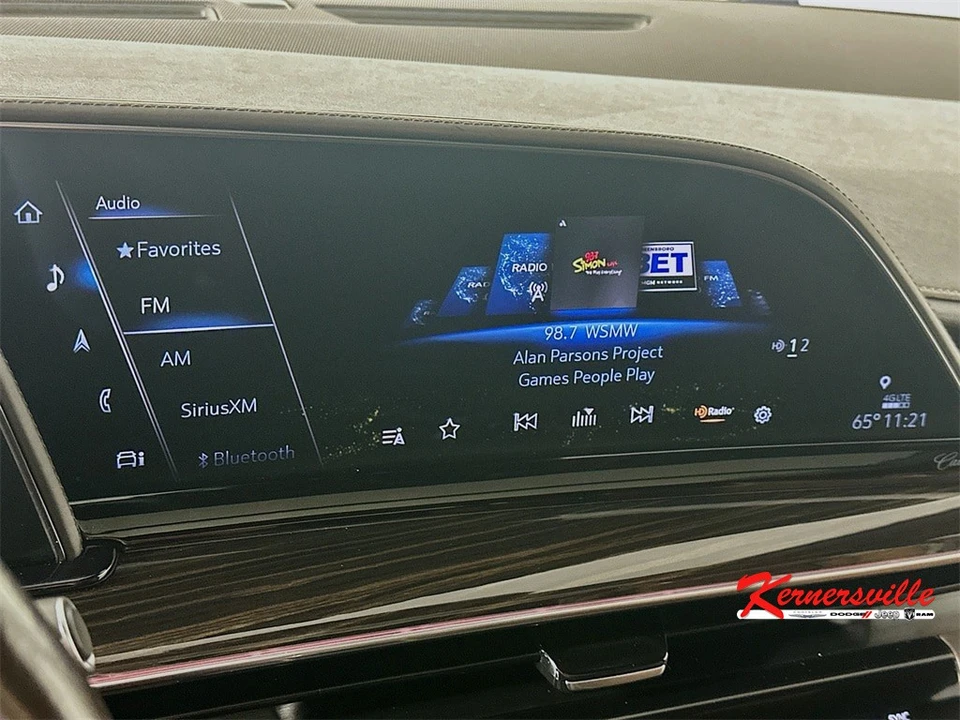 2021 Cadillac Escalade 5th Gen - Image 17 of 21