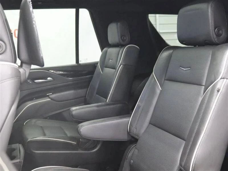 2021 Cadillac Escalade 5th Gen - Image 11 of 12