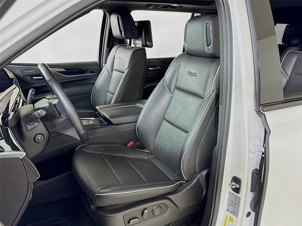 2021 Cadillac Escalade 5th Gen - Image 11 of 12
