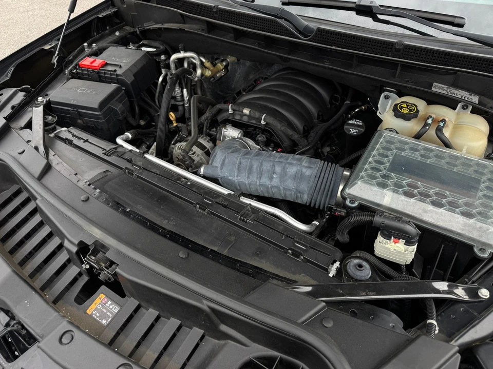 2021 Cadillac Escalade 5th Gen - Image 9 of 12