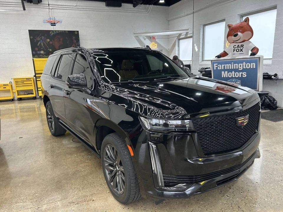 2021 Cadillac Escalade 5th Gen - Image 2 of 21