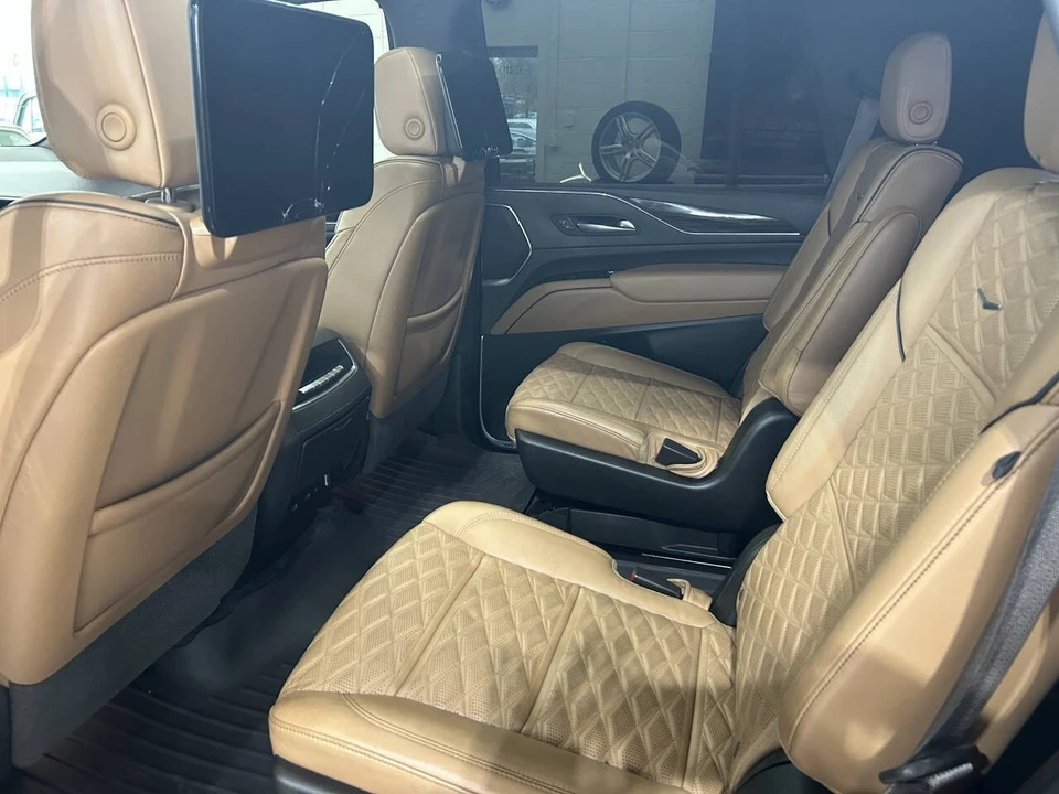 2021 Cadillac Escalade 5th Gen - Image 15 of 21