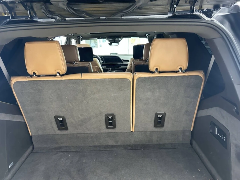 2021 Cadillac Escalade 5th Gen - Image 17 of 21