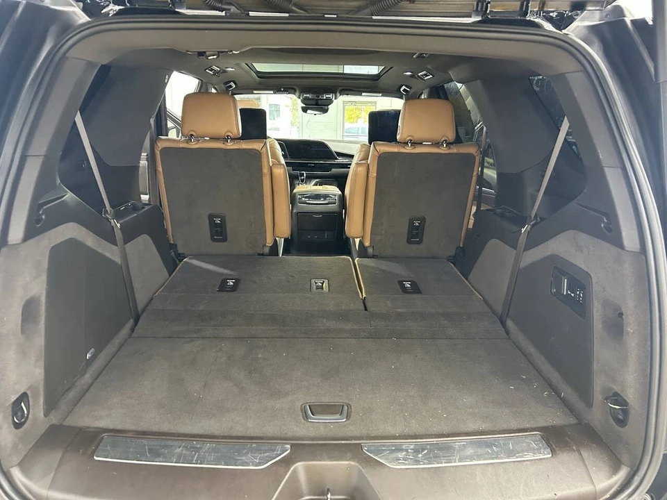 2021 Cadillac Escalade 5th Gen - Image 19 of 21