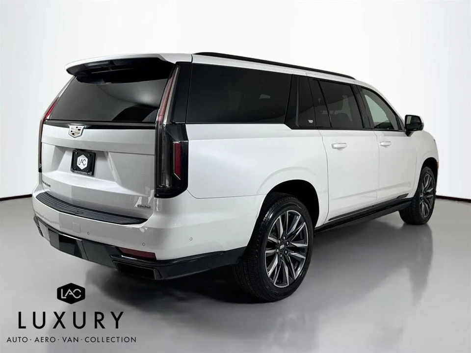 2021 Cadillac Escalade 5th Gen - Image 4 of 12