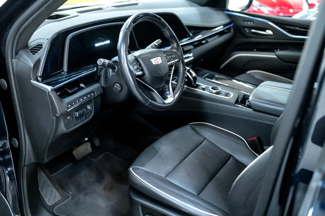 2021 Cadillac Escalade 5th Gen - Image 2 of 12