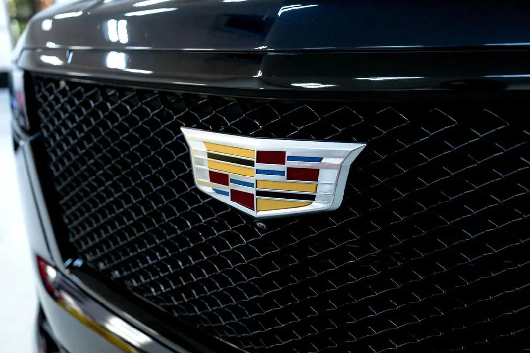 2021 Cadillac Escalade 5th Gen - Image 15 of 21