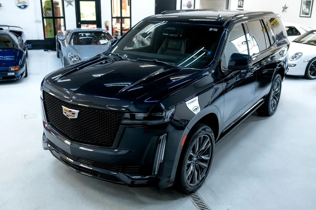 2021 Cadillac Escalade 5th Gen - Image 17 of 21