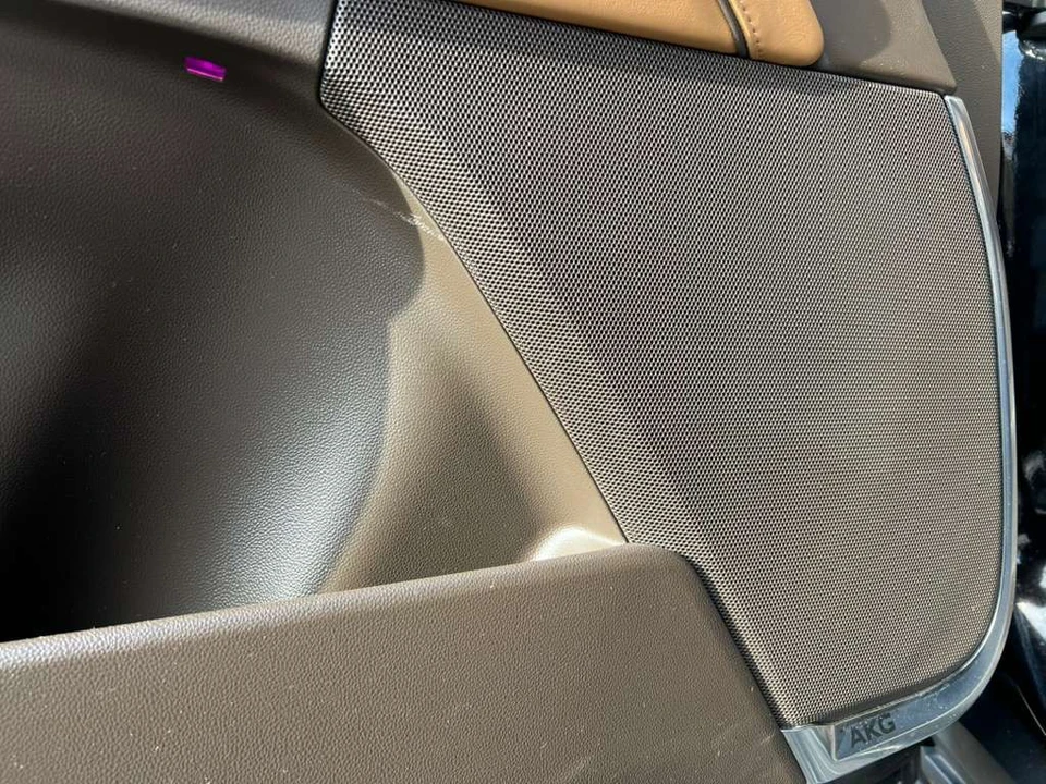 2021 Cadillac Escalade 5th Gen - Image 13 of 21